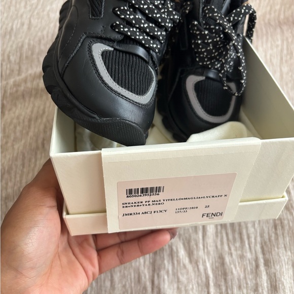 Boy fendi shoes - Picture 3 of 4